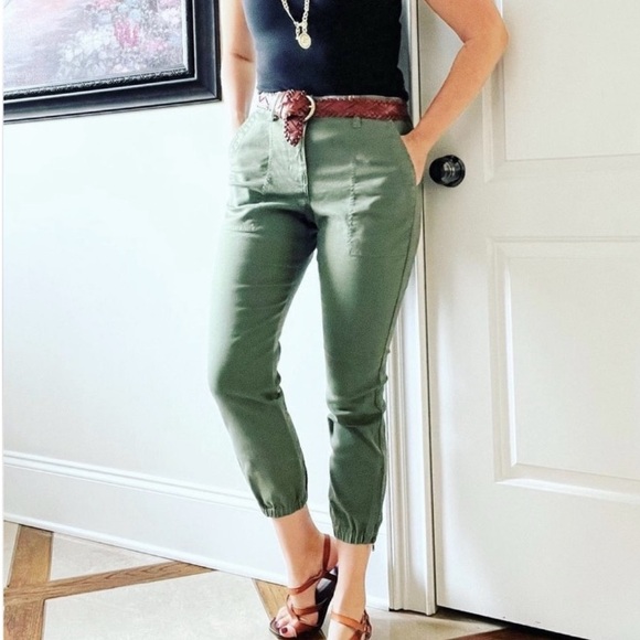 CAbi Cargo Green Traveler Cropped Pants #5076 - Picture 4 of 4